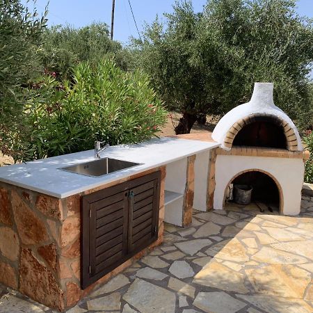 Ferienhaus Olive Garden Kyparissia Exteriör bild